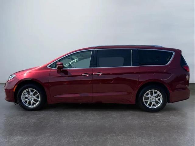 Photo of 2021 Velvet Red Pearlcoat Chrysler Pacifica