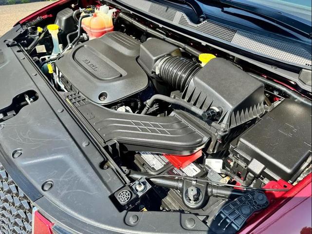 Photo of 2021 Velvet Red Pearlcoat Chrysler Pacifica