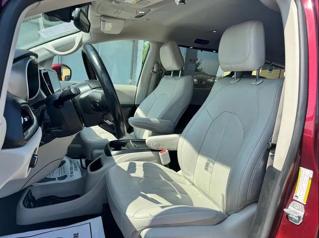 Photo of 2021 Velvet Red Pearlcoat Chrysler Pacifica