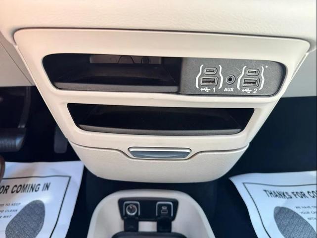 Photo of 2021 Velvet Red Pearlcoat Chrysler Pacifica
