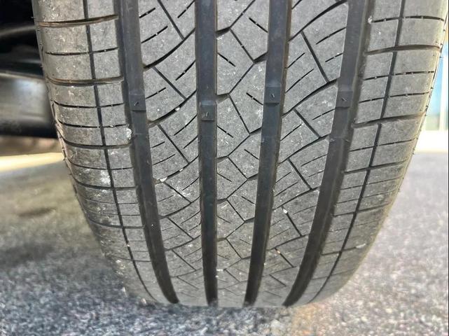 Photo of 2022 Gray Chrysler Pacifica