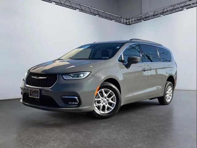 Photo of 2022 Gray Chrysler Pacifica