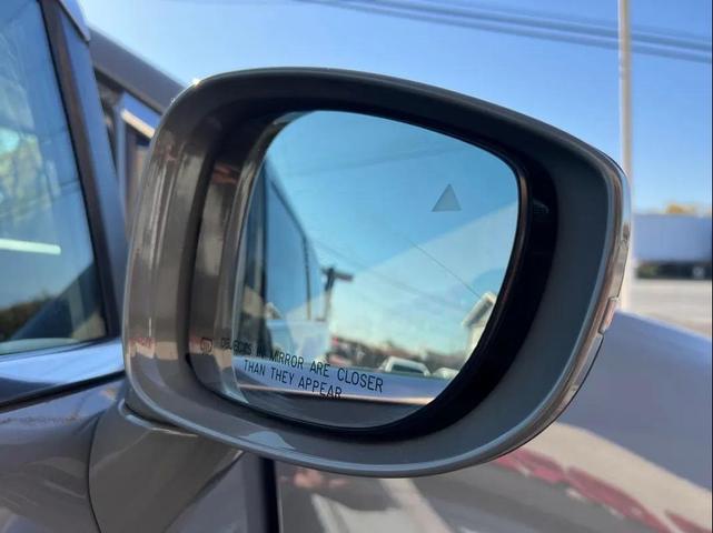 Photo of 2022 Gray Chrysler Pacifica