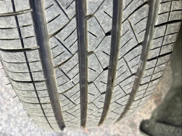 Photo of 2022 Gray Chrysler Pacifica