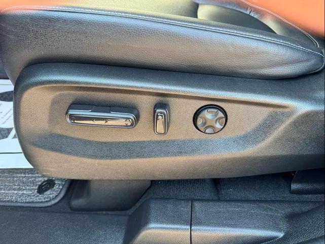 Photo of 2024 Platinum White Pearl Honda Odyssey