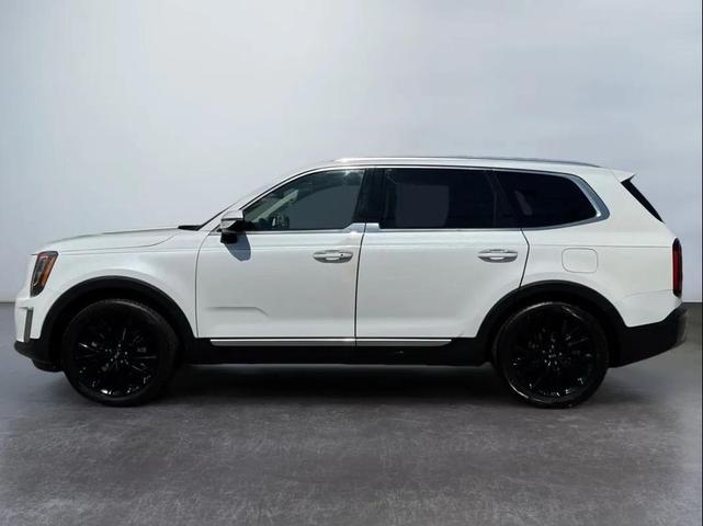Photo of 2020 Snow White Pearl Kia Telluride