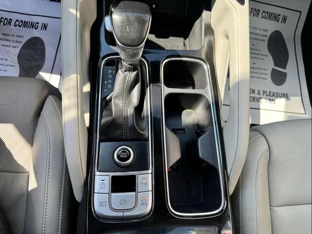 Photo of 2020 Snow White Pearl Kia Telluride