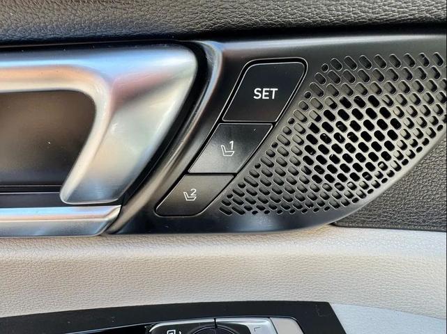 Photo of 2020 Snow White Pearl Kia Telluride
