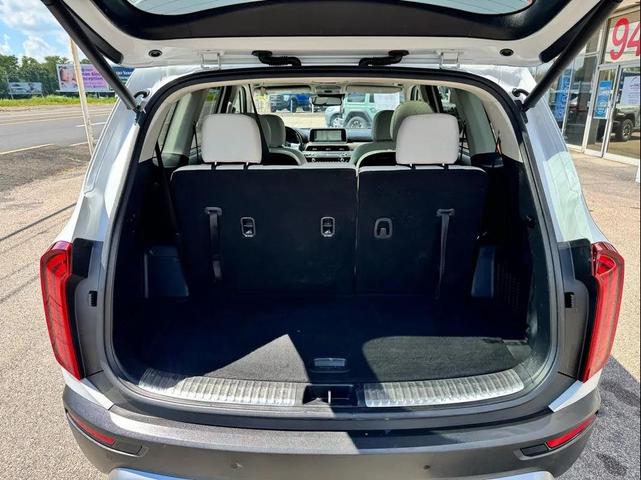 Photo of 2020 Snow White Pearl Kia Telluride