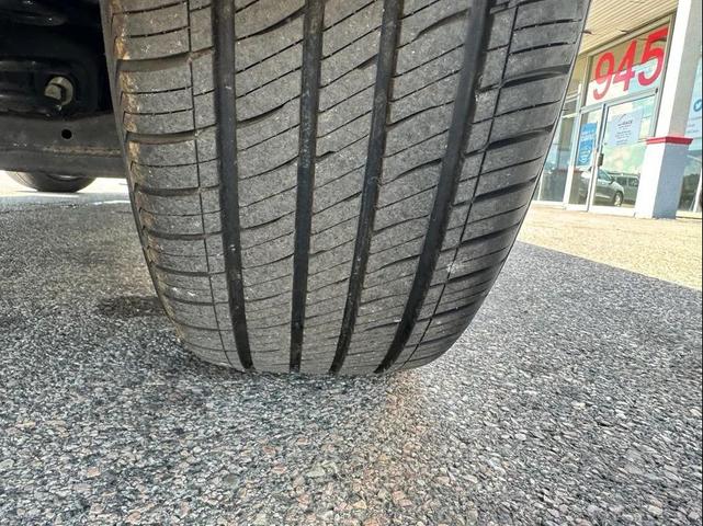Photo of 2020 Snow White Pearl Kia Telluride
