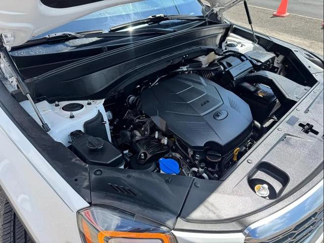 Photo of 2020 Snow White Pearl Kia Telluride