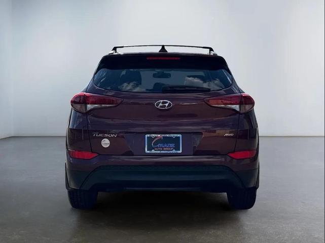 Photo of 2017 Red Hyundai TUCSON