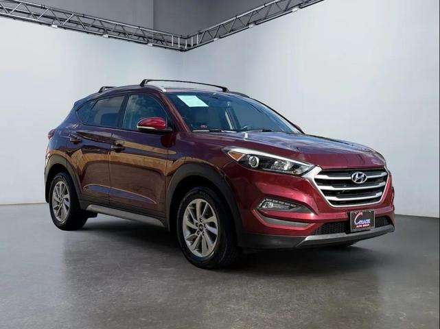 Photo of 2017 Red Hyundai TUCSON