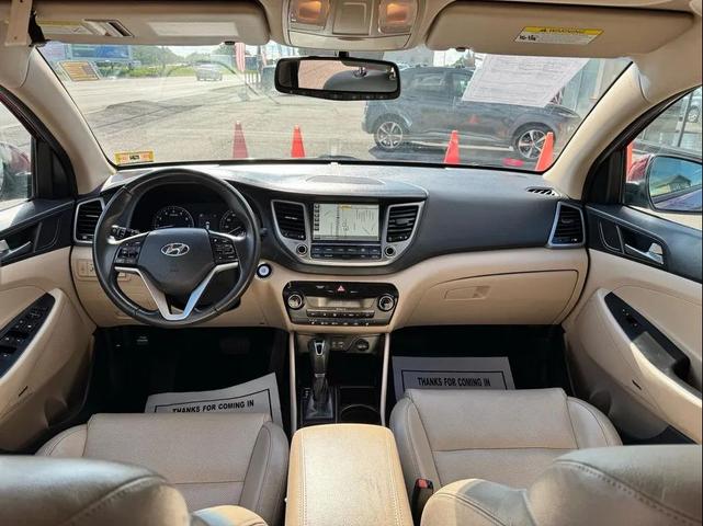 Photo of 2017 Red Hyundai TUCSON