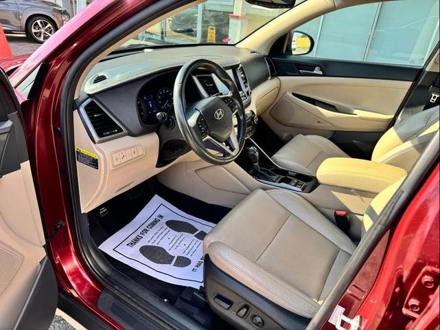 Photo of 2017 Red Hyundai TUCSON