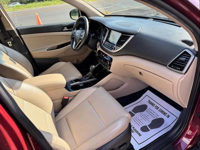 Photo of 2017 Red Hyundai TUCSON
