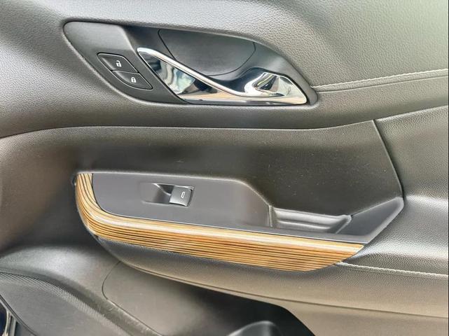 Photo of 2022 Ebony Twilight Metallic GMC Acadia