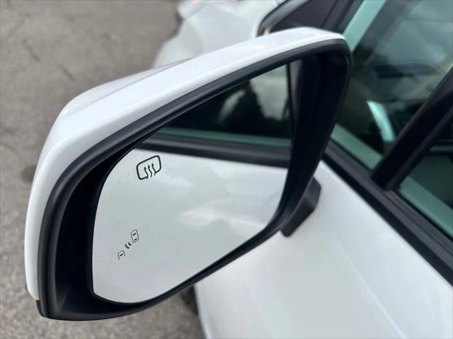 Photo of 2023  Toyota Sienna