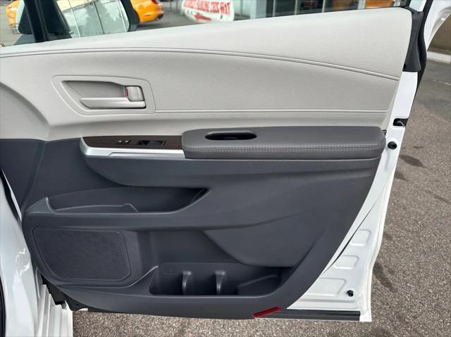 Photo of 2023  Toyota Sienna