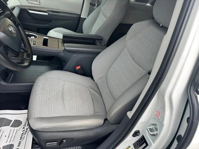 Photo of 2023  Toyota Sienna