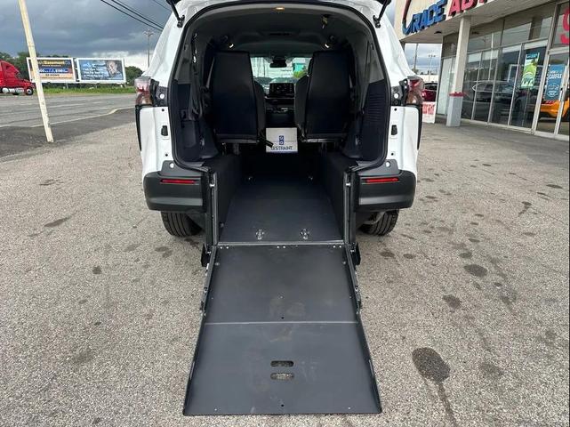 Photo of 2023  Toyota Sienna