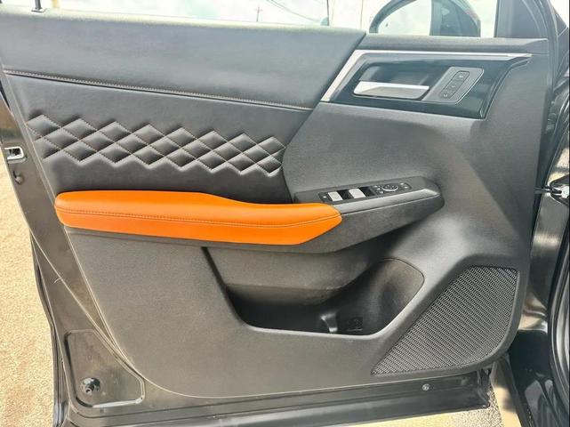 Photo of 2022 Black Mitsubishi Outlander