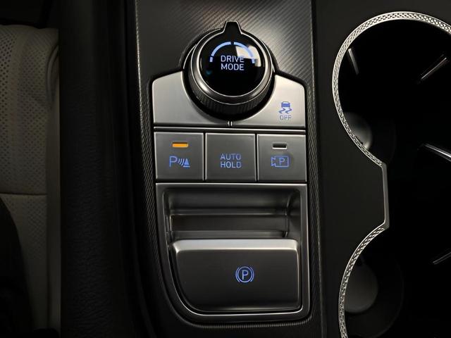 Photo of 2026 Uyuni White Genesis G70