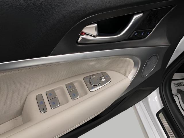 Photo of 2026 Uyuni White Genesis G70