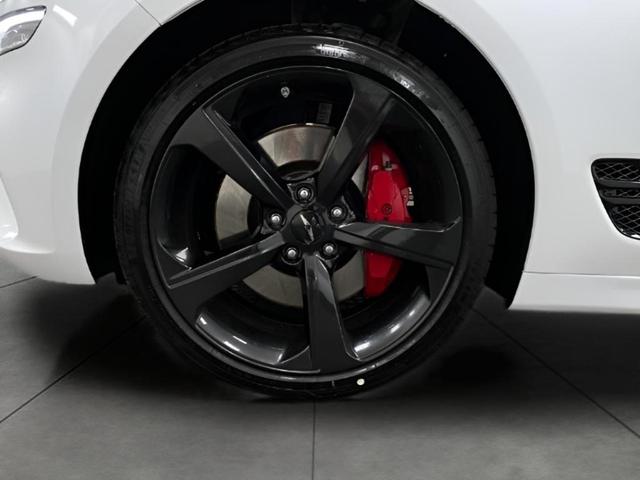 Photo of 2026 Uyuni White Genesis G70