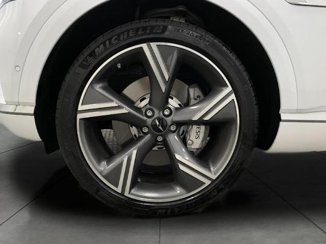 Photo of 2025 Uyuni White Genesis GV80