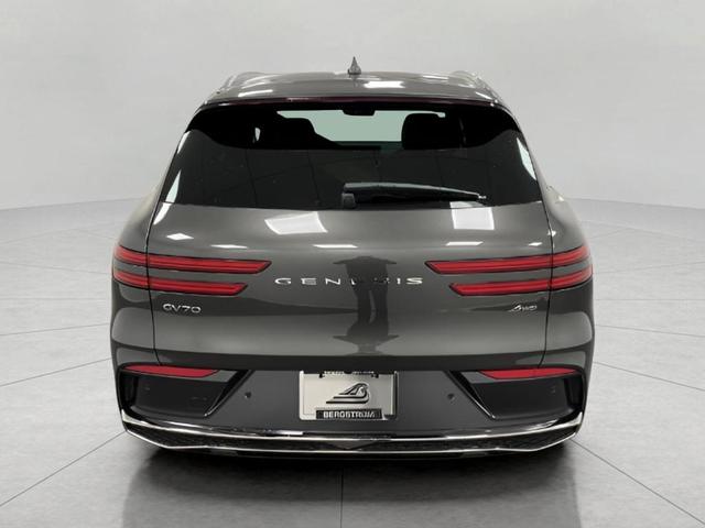 Photo of 2026 Makalu Gray Genesis GV70