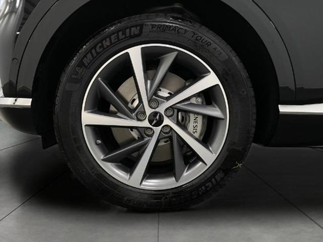 Photo of 2026 Vik Black Genesis GV80