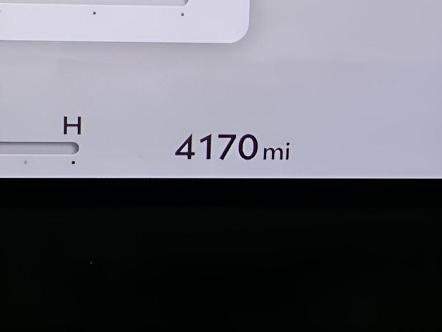 Photo of 2026 Uyuni White Genesis GV70