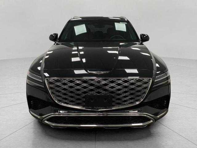 Photo of 2025 Vik Black Genesis GV80