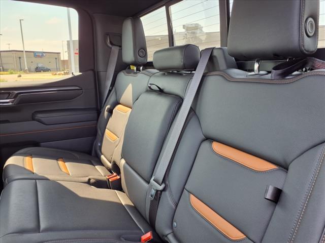 Photo of 2024 Summit White GMC Sierra 1500