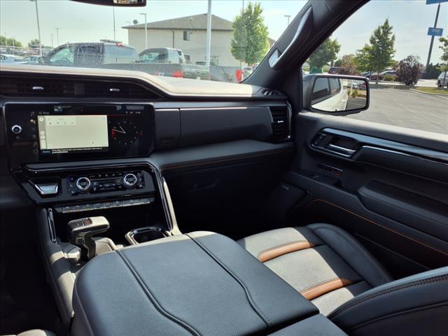 Photo of 2024 Summit White GMC Sierra 1500