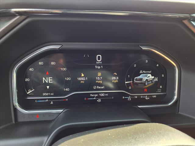 Photo of 2024 Summit White GMC Sierra 1500