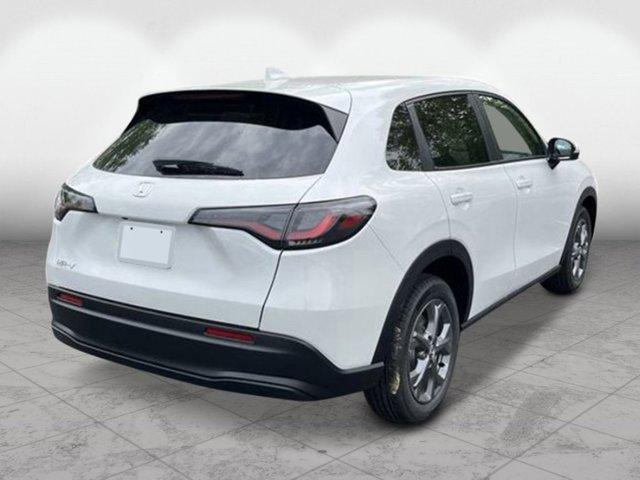 Photo of 2026 Platinum White Pearl Honda HR-V