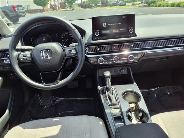 Photo of 2024 Platinum White Pearl Honda Civic
