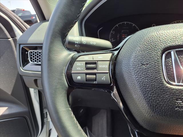 Photo of 2024 Platinum White Pearl Honda Civic