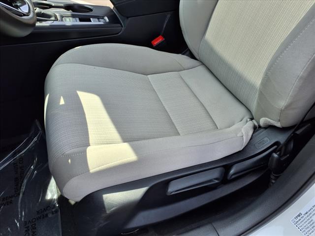 Photo of 2024 Platinum White Pearl Honda Civic