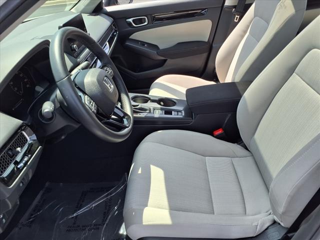 Photo of 2024 Platinum White Pearl Honda Civic