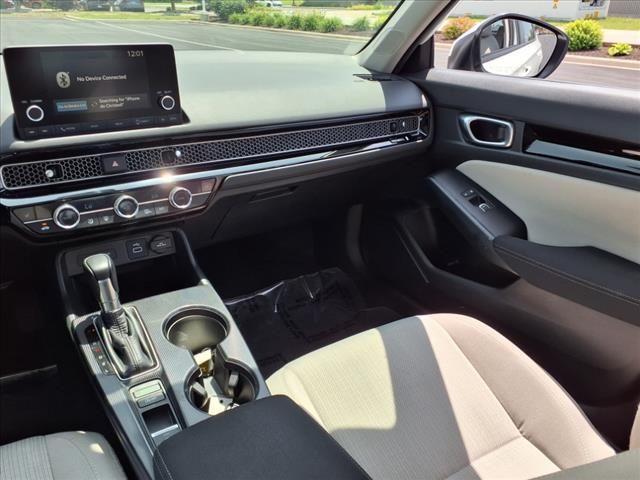 Photo of 2024 Platinum White Pearl Honda Civic