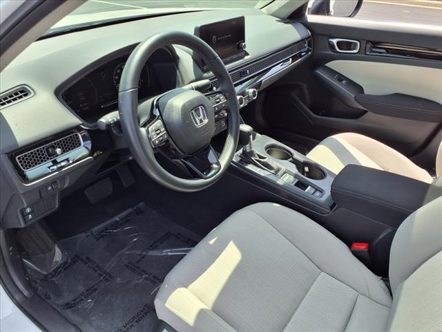 Photo of 2024 Platinum White Pearl Honda Civic