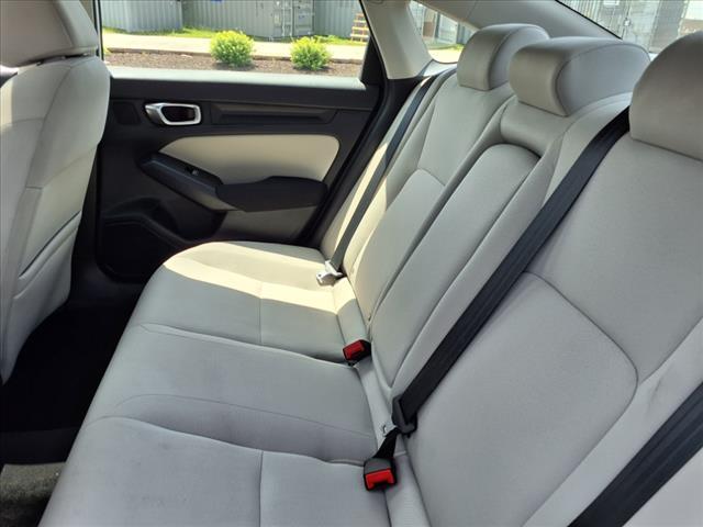 Photo of 2024 Platinum White Pearl Honda Civic
