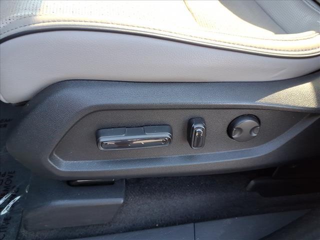 Photo of 2023 Lunar Silver Metallic Honda Pilot