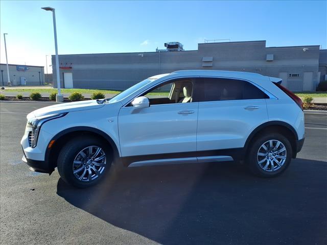 Photo of 2021 Crystal White Tri-Coat Cadillac XT4