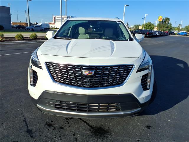 Photo of 2021 Crystal White Tri-Coat Cadillac XT4