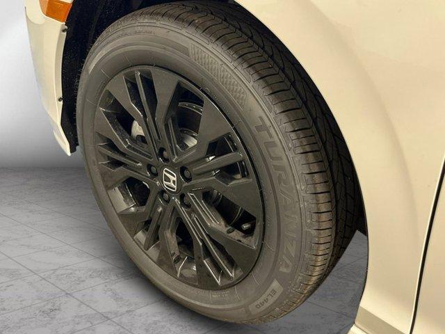 Photo of 2026 Platinum White Pearl Honda Odyssey