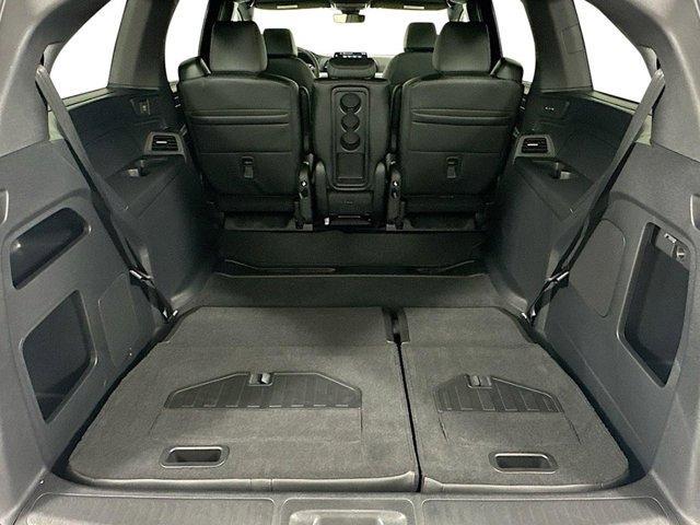 Photo of 2026 Platinum White Pearl Honda Odyssey